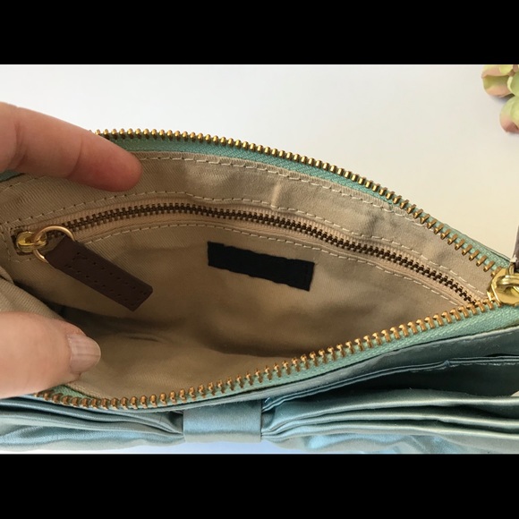 J.CREW SATIN BOW CLUTCH - Picture 4 of 5